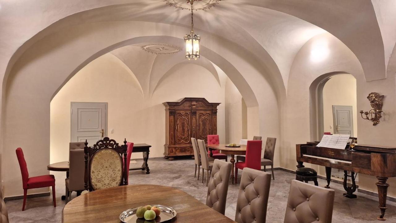 Stadtpalais Familien-Suite 4 Zimmer Mit Galerie Maximal 6 Personen Bautzen Luaran gambar