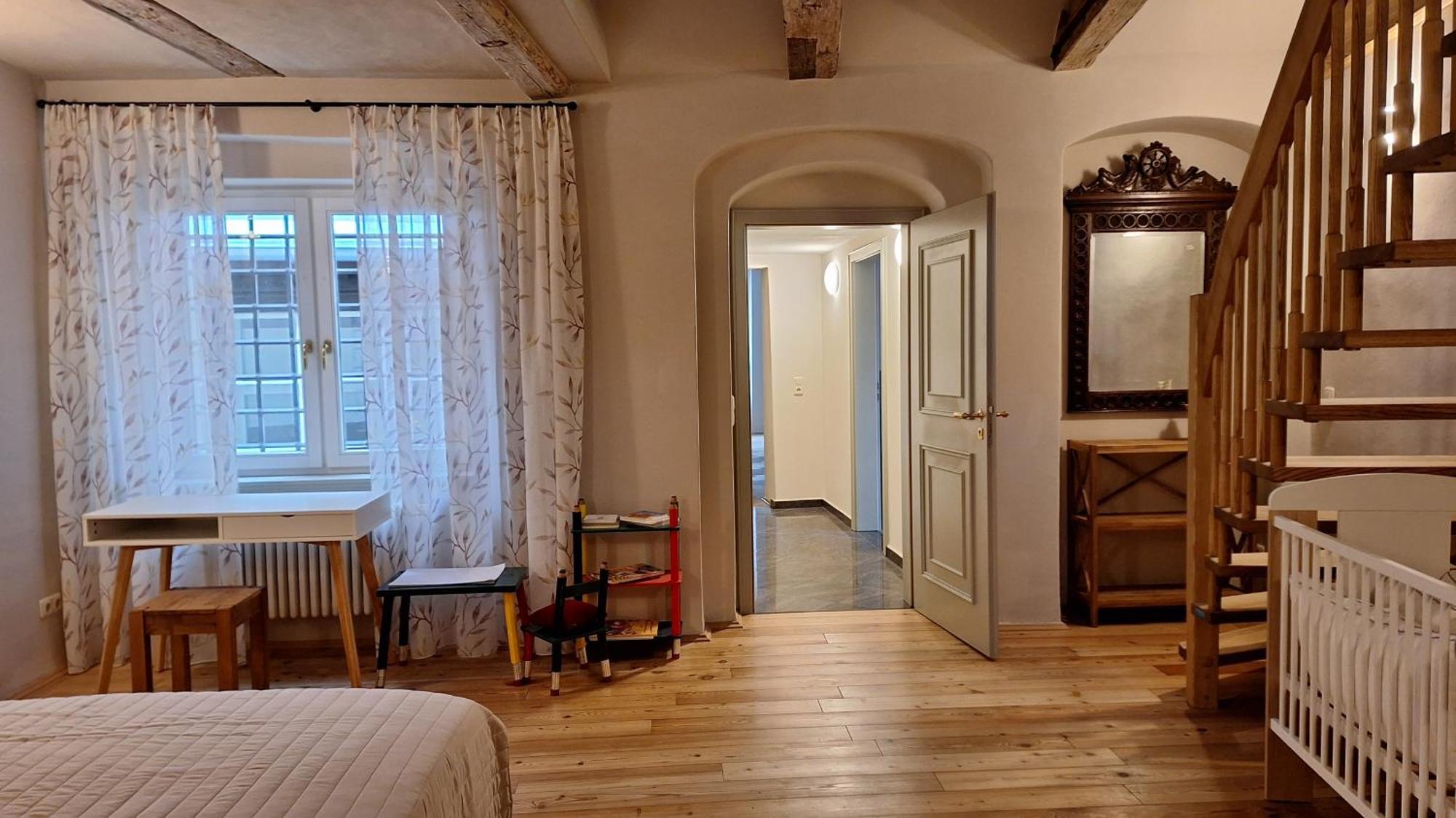 Stadtpalais Familien-Suite 4 Zimmer Mit Galerie Maximal 6 Personen Bautzen Luaran gambar